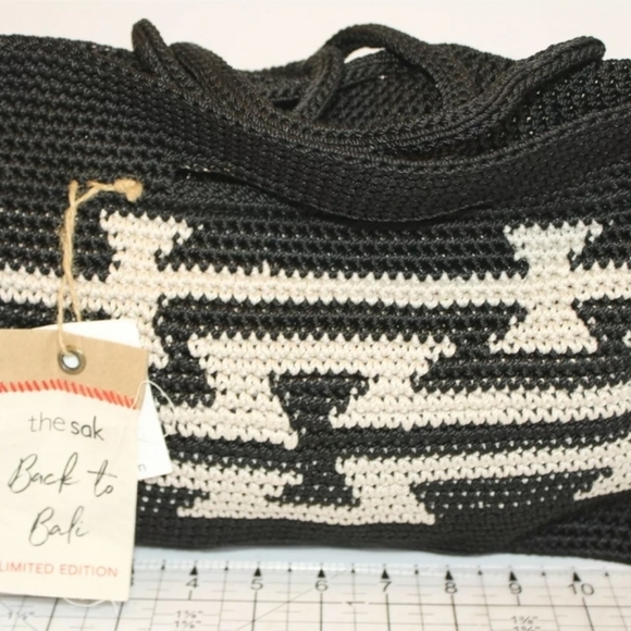 THE Sak NEW Back To Bali Limited Edition Womens Knit Purse - Picture 3 of 9